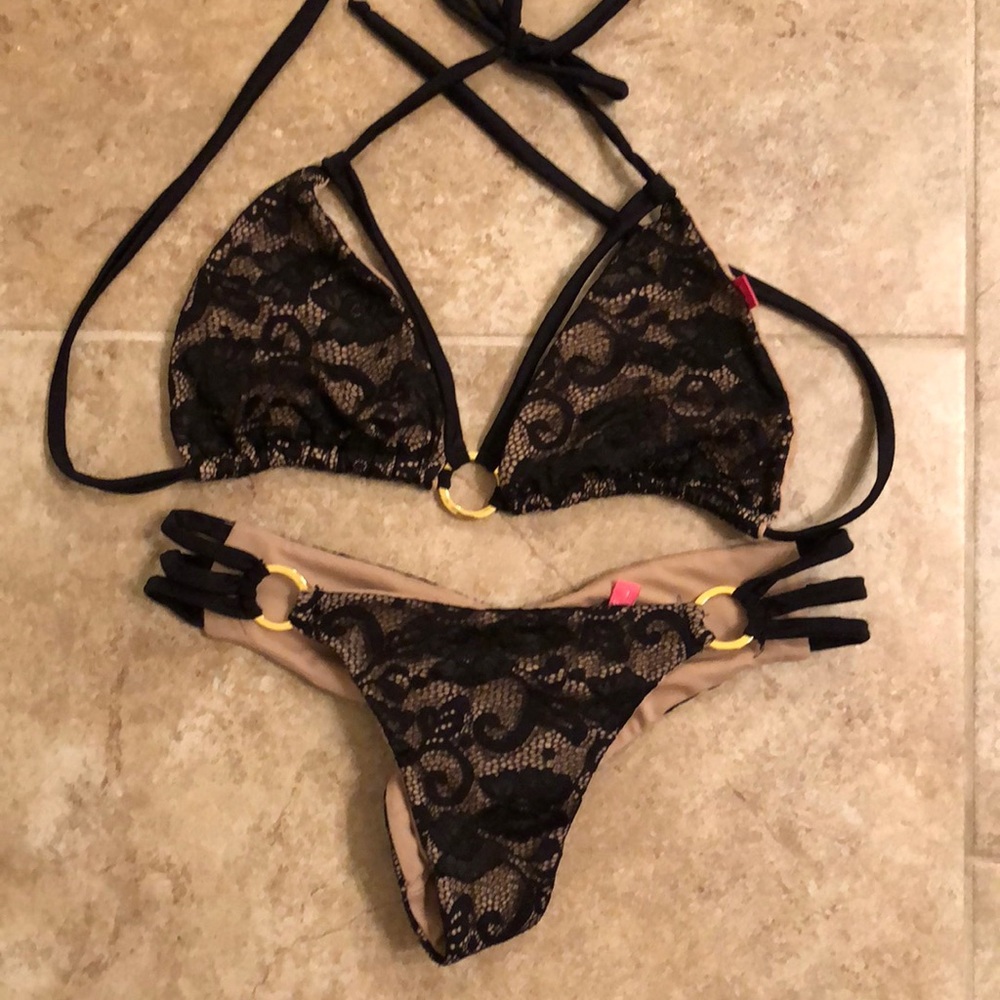 Black lace bikini